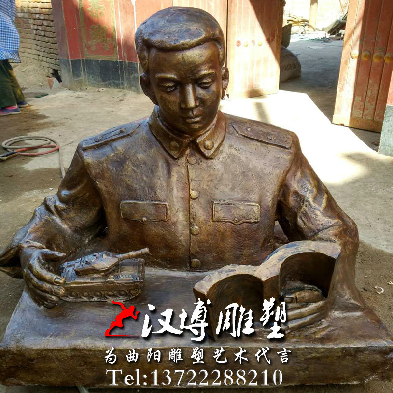 玻璃钢铜雕人物,苏宁人物雕像,八大英模雕塑