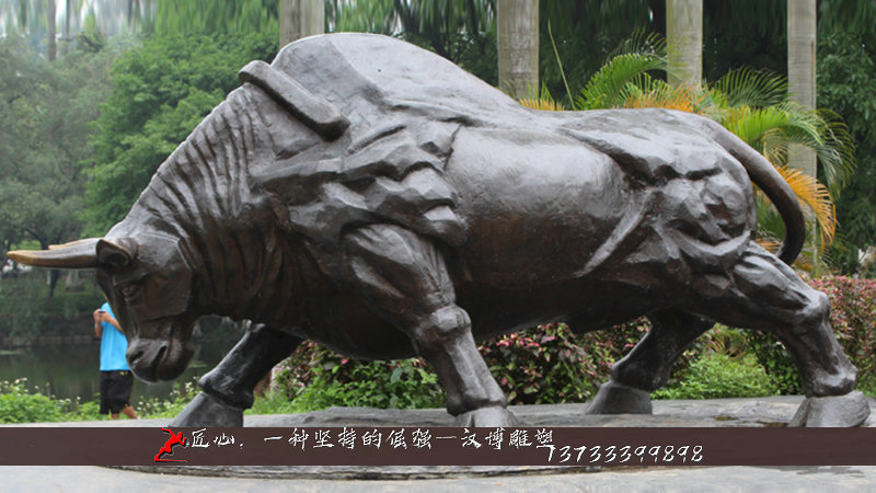铸铜雕塑,拾荒牛雕像,铸铜牛雕像