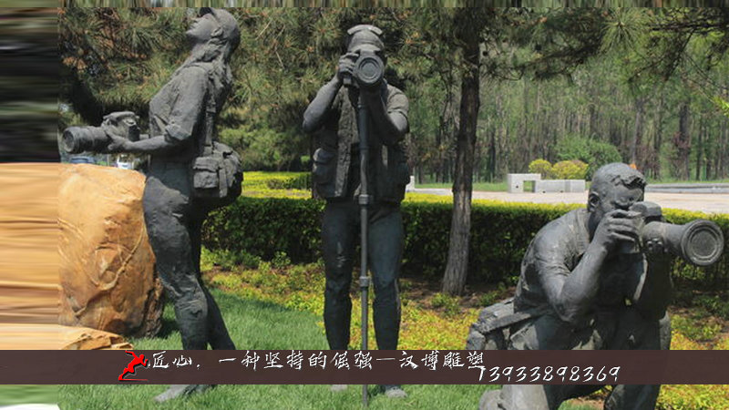 铸铜雕塑,人物铸铜雕像,摄影人物雕塑定制